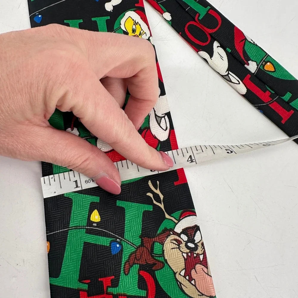 NWT‎ Looney Tunes Bugs Bunny Christmas Tie Mens Holiday festive Vintage Y2K